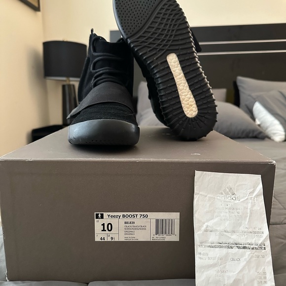 adidas gazelle silver green womens Adidas Yeezy Boost 750 Triple Black – Justin Reed
